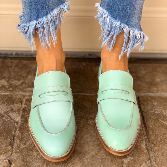 Artisan Distressed Frosted Mint Leather Oxford - Picture 2 of 6